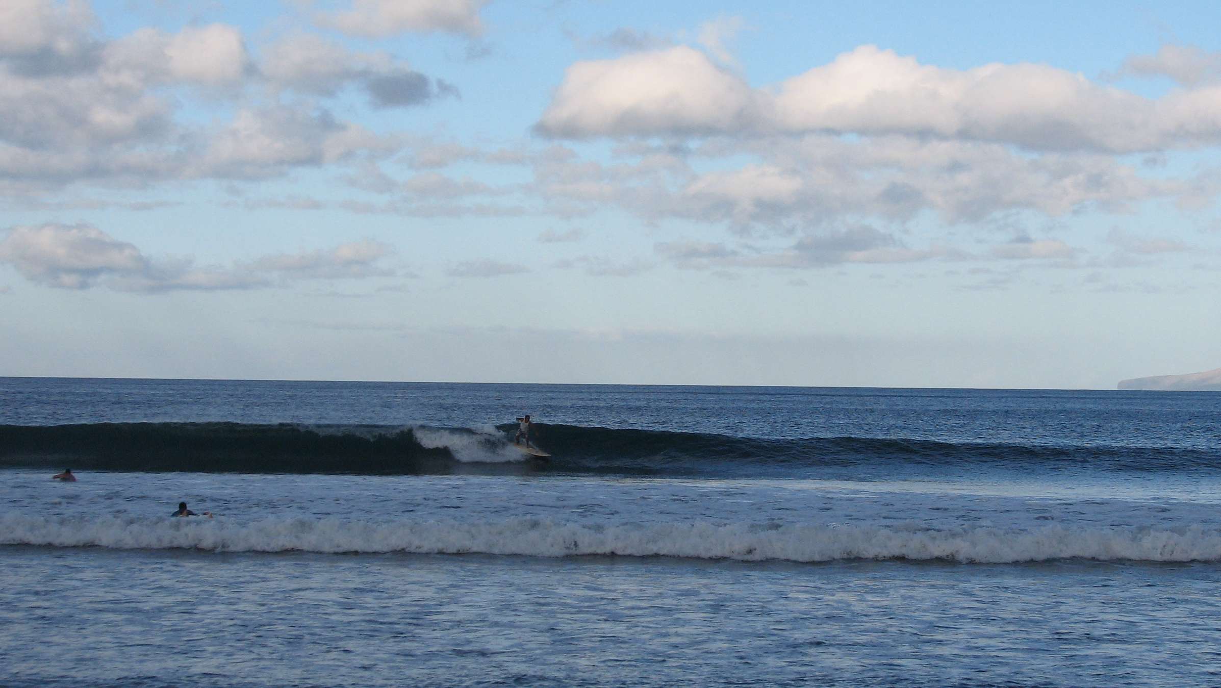 seedicksurf.com - Maui Daily Surf shots and the Maui surf report!!